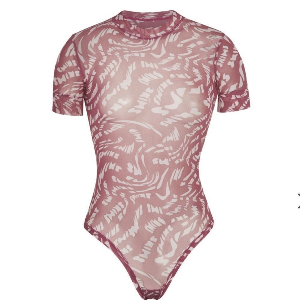 SKIMS Summer Mesh T Shirt Bodysuit Raspberry Swirl Size Medium